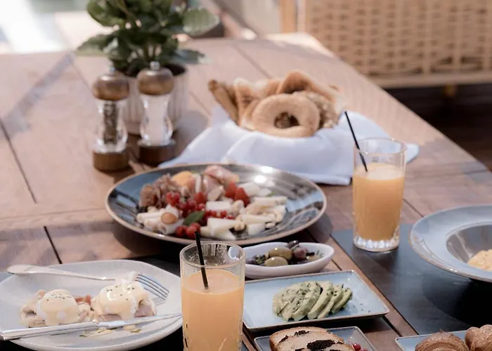 Myra Hotel Kawala